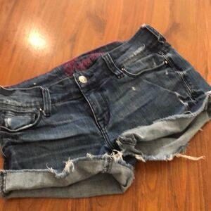 Taylor by dalias distressed jean shorts.size 3/4